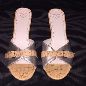 NWOT Madeline Sz 8M champagne/tan 3.25” mules